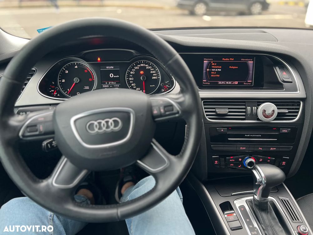 Audi A4 2.0 TDI DPF multitronic Ambition - 8