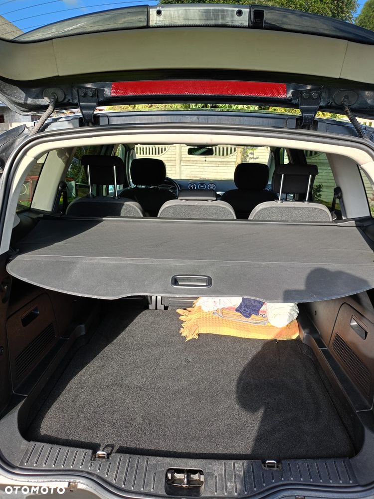 Ford S-Max - 9