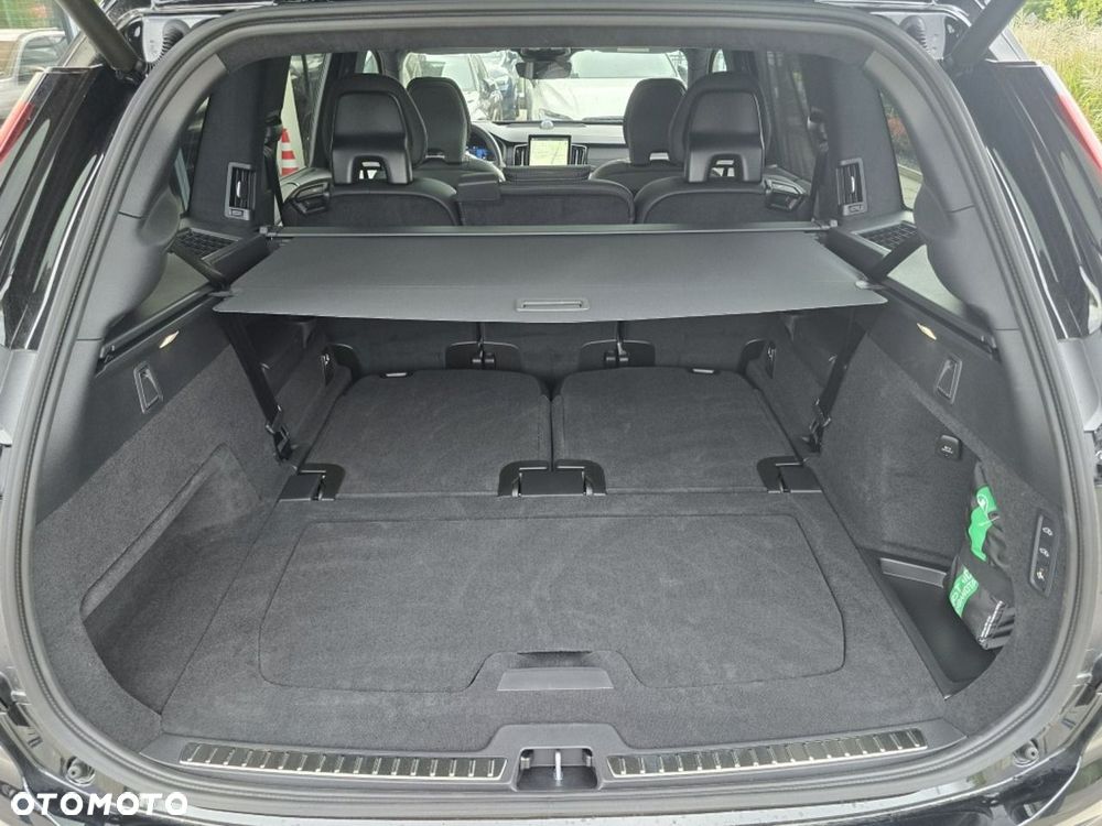 Volvo XC 90 T8 AWD Plug-In Hybrid Ultra Black Edition 7os - 17