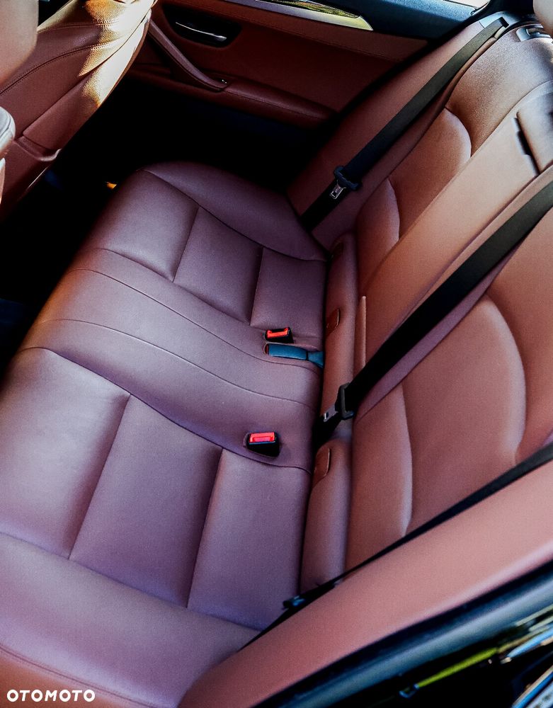 BMW Seria 5 530d xDrive - 25