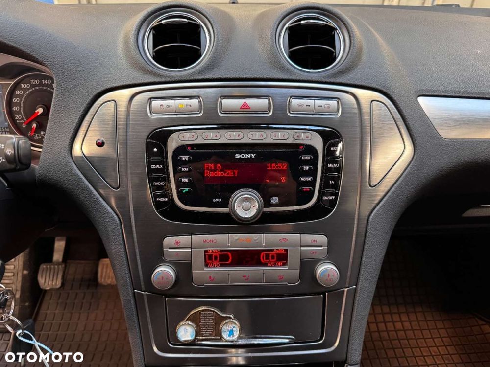 Ford Mondeo - 31
