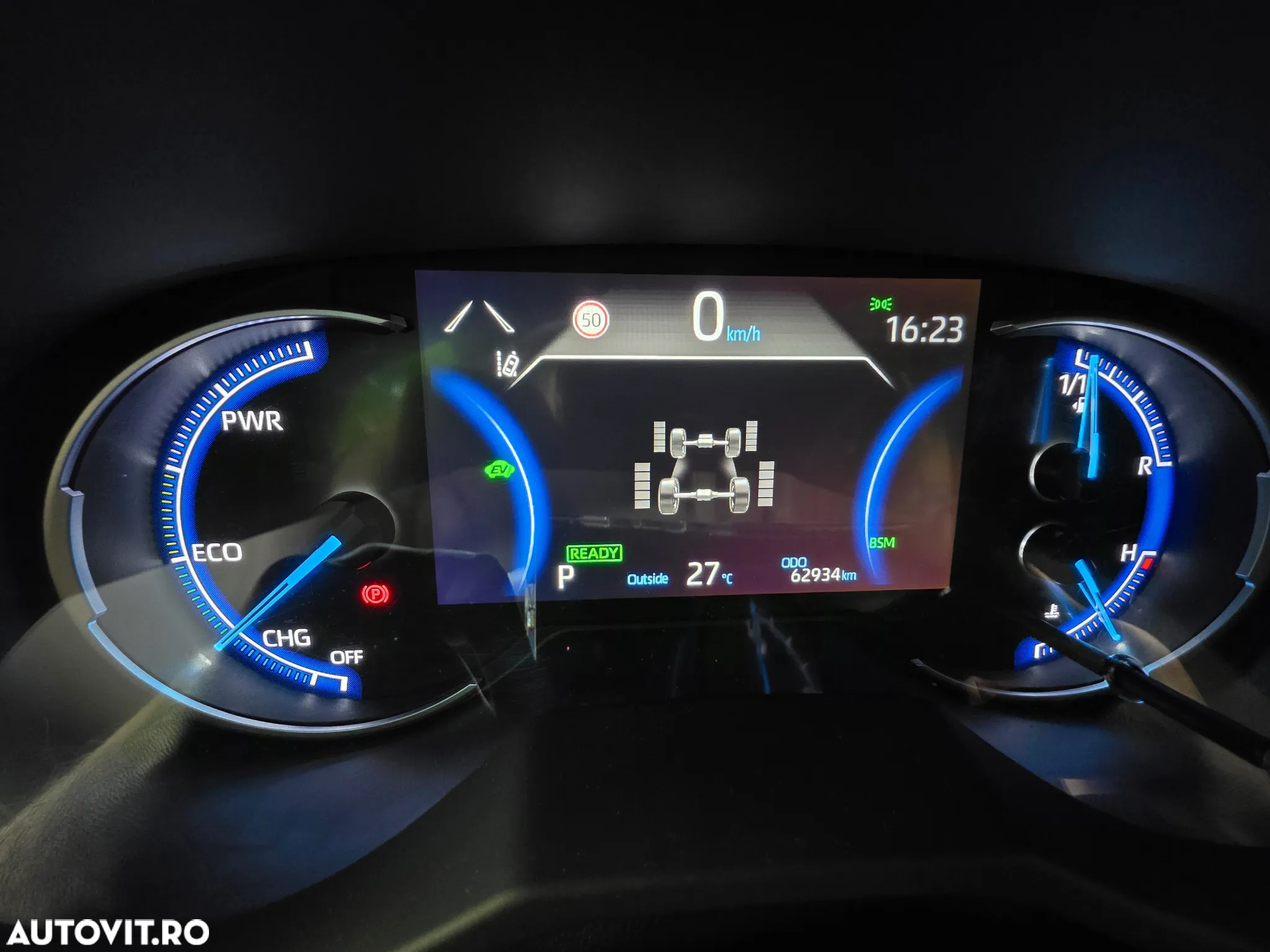 Toyota RAV4 2.5 Hybrid VVT-iE 4x4 Luxury Plus - 39