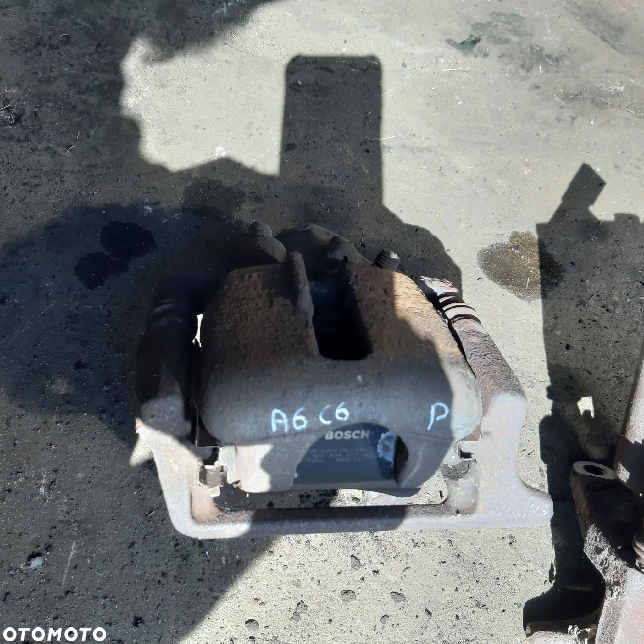 Zacisk Elektryczny Jarzmo Tylny Lewy lub prawy Audi A6 C6 - 3