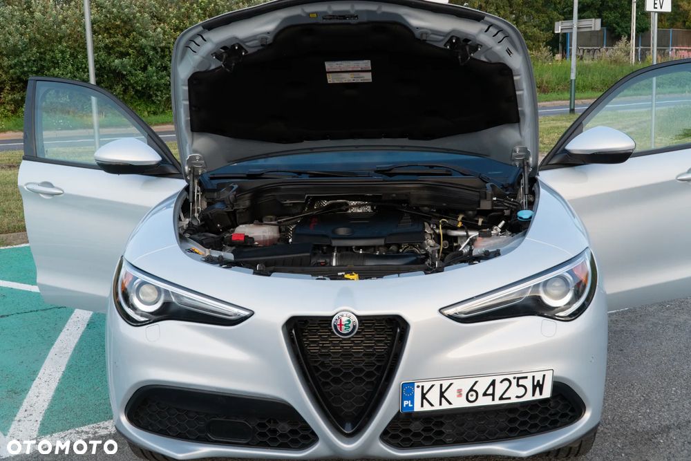 Alfa Romeo Stelvio 2.0 Turbo TI Q4 - 25
