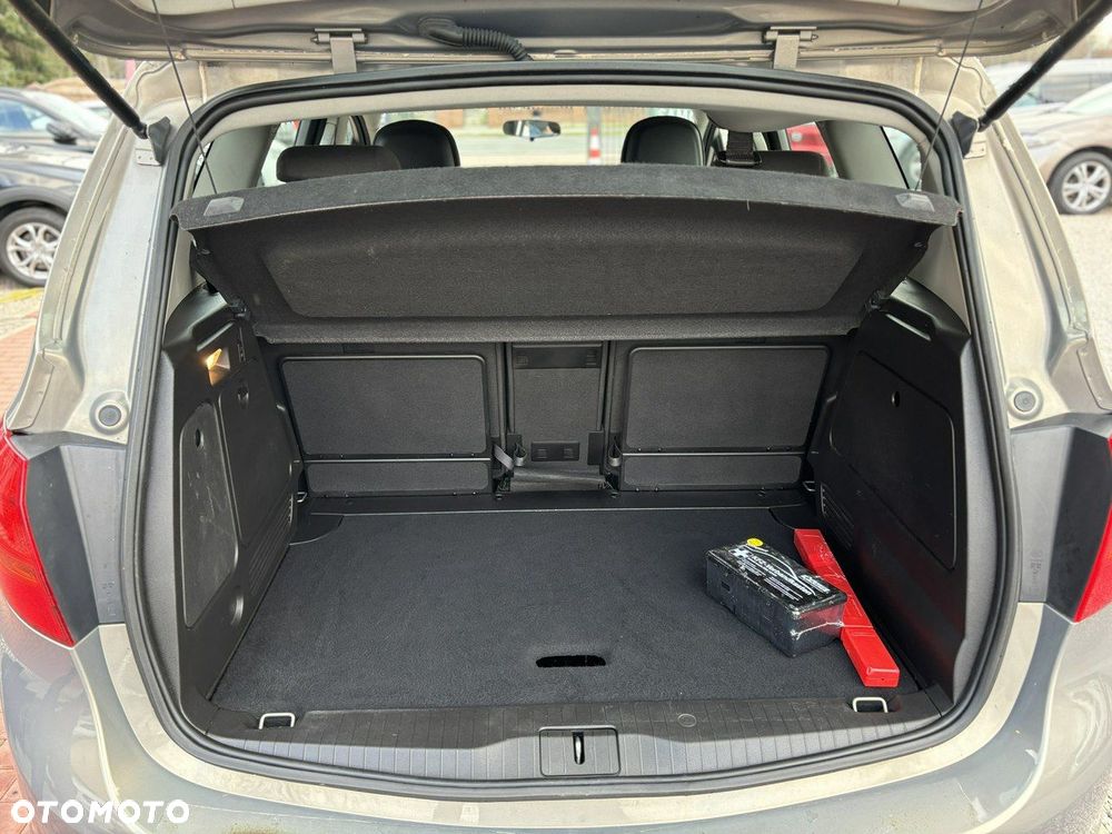 Opel Meriva - 22