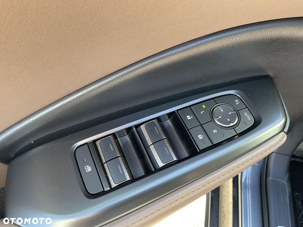 Lexus LBX 1.5 Hybrid - 19