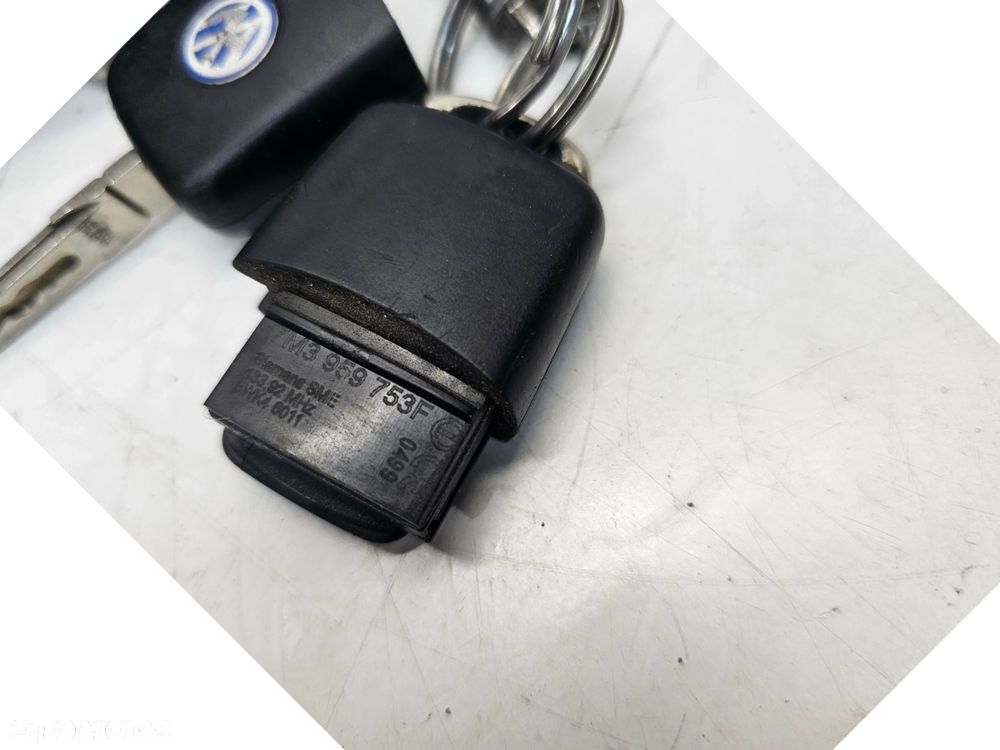 STACYJAK KLUCZYK VW SHARAN 7M3959753F 4B0905851P AUTOMAT - 4