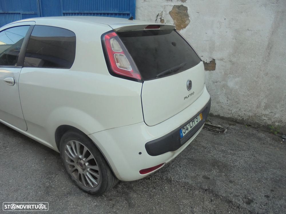 PUNTO EVO COMERCIAL PARA PEÇAS MOTOR AVARIADO 6 V - 3