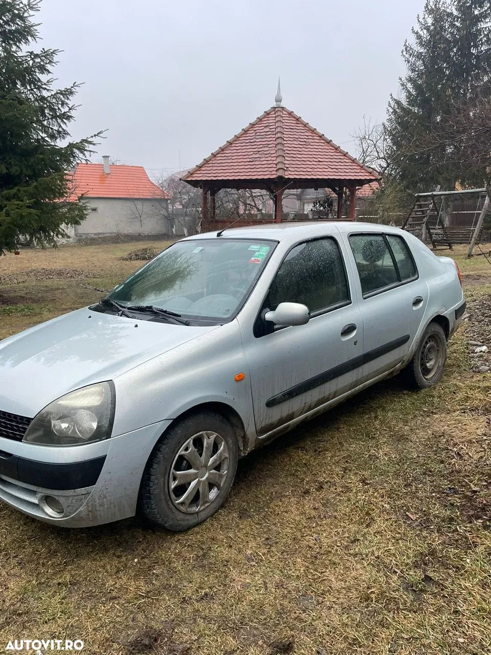 Renault Clio - 1
