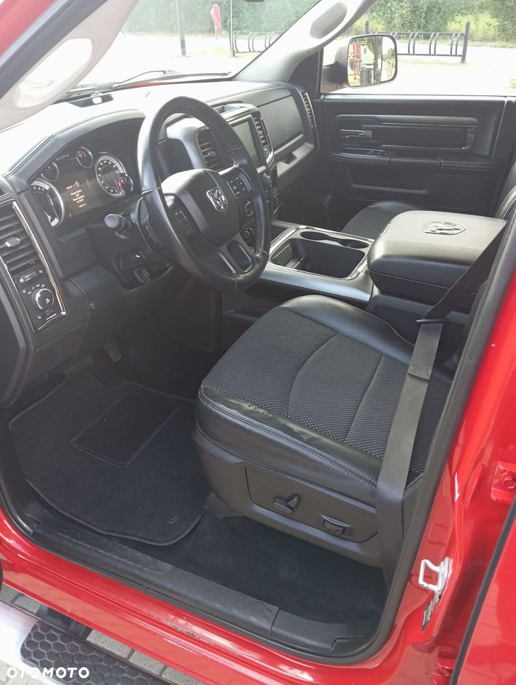 Dodge RAM 1500 5.7 4x4 - 5
