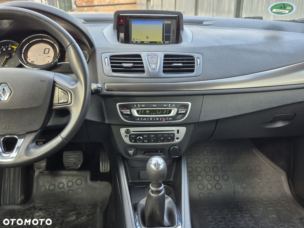 Renault Megane ENERGY TCe 130 Start & Stop Bose Edition - 17