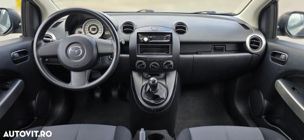 Mazda 2 - 6
