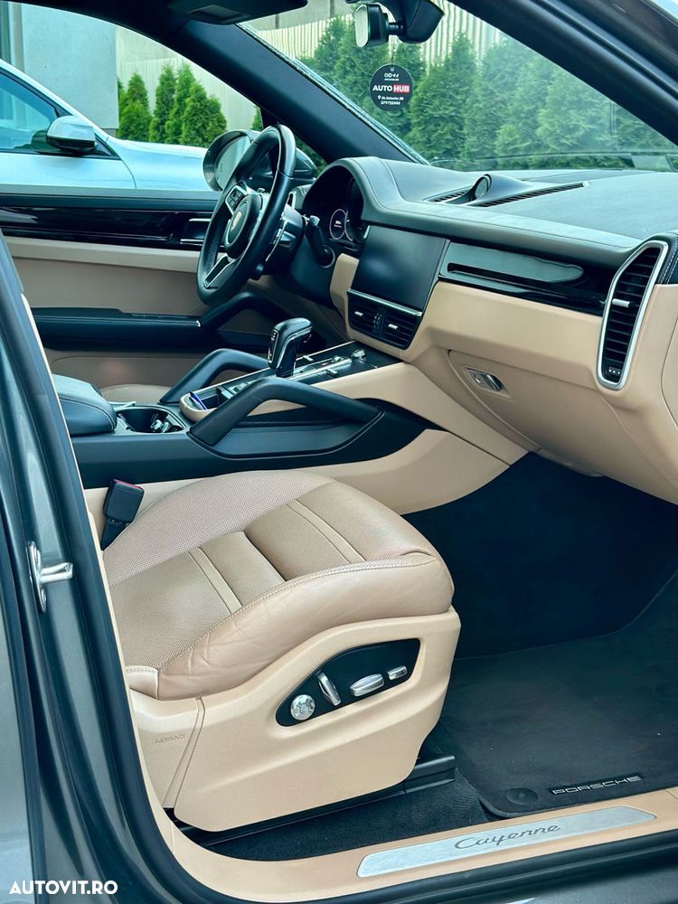 Porsche Cayenne - 7