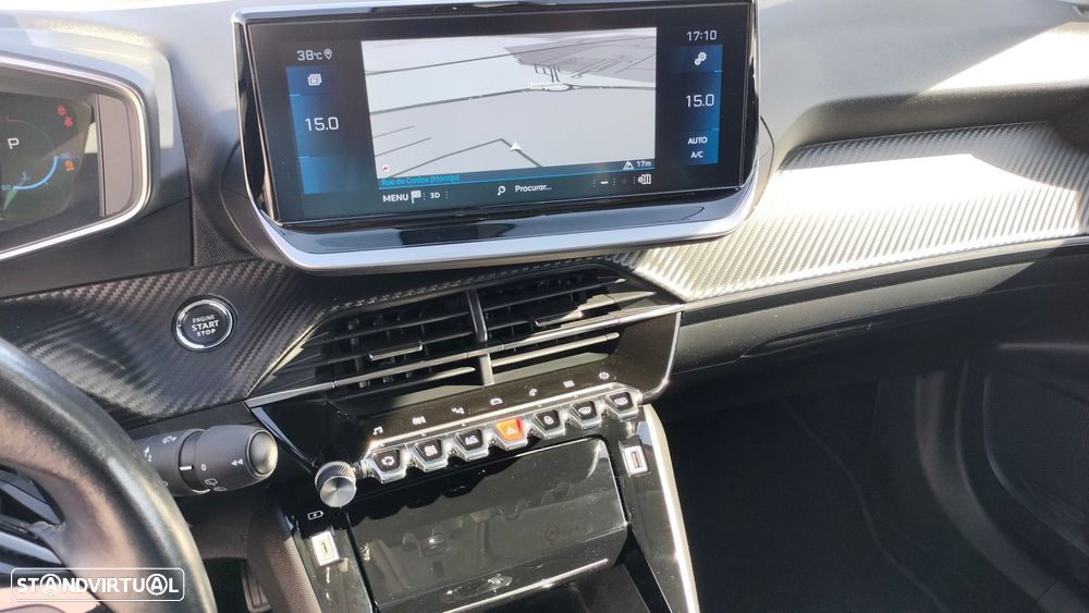 Peugeot 2008 1.2 PureTech Allure Pack EAT8 - 20