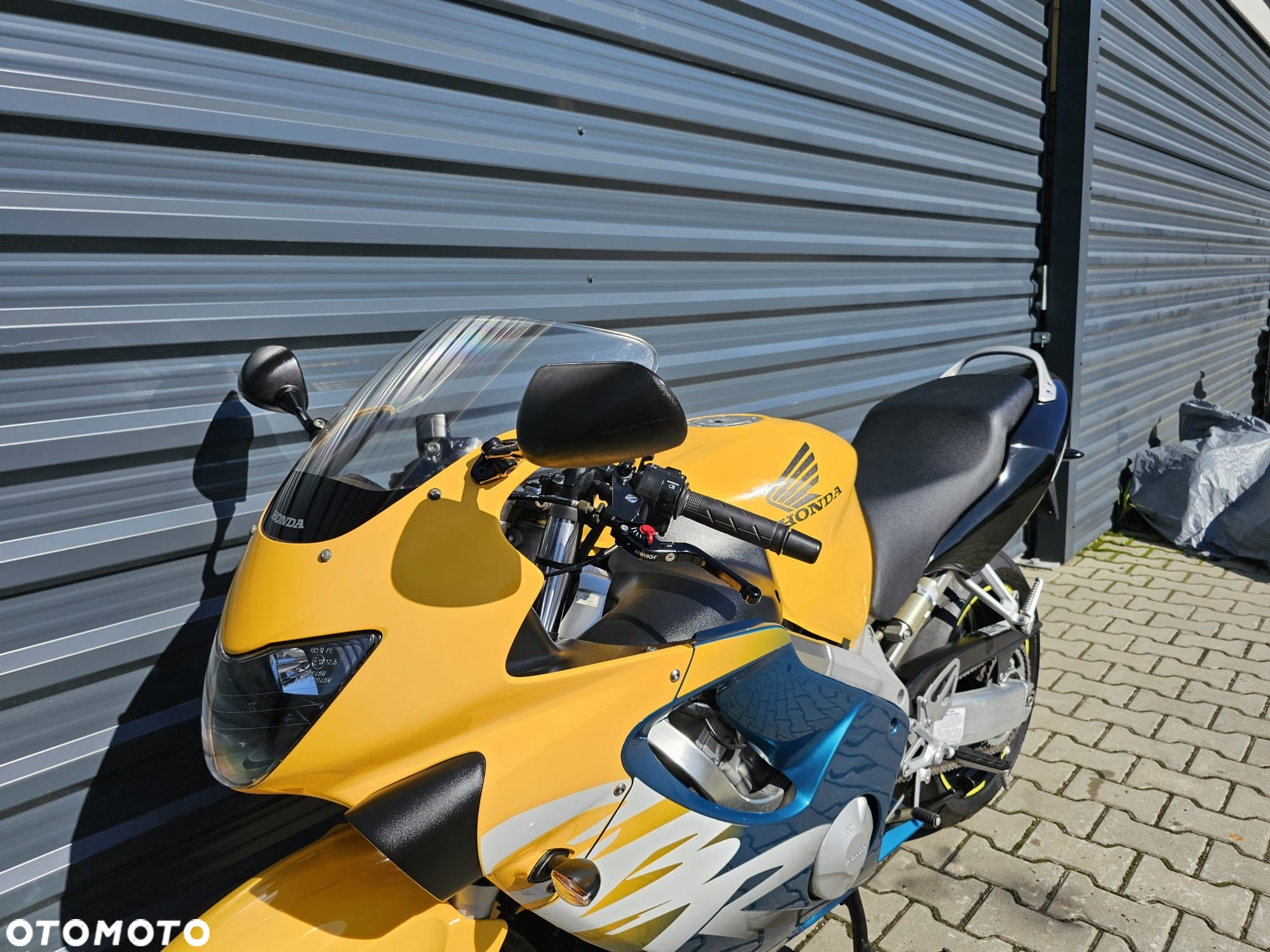Honda CBR - 17