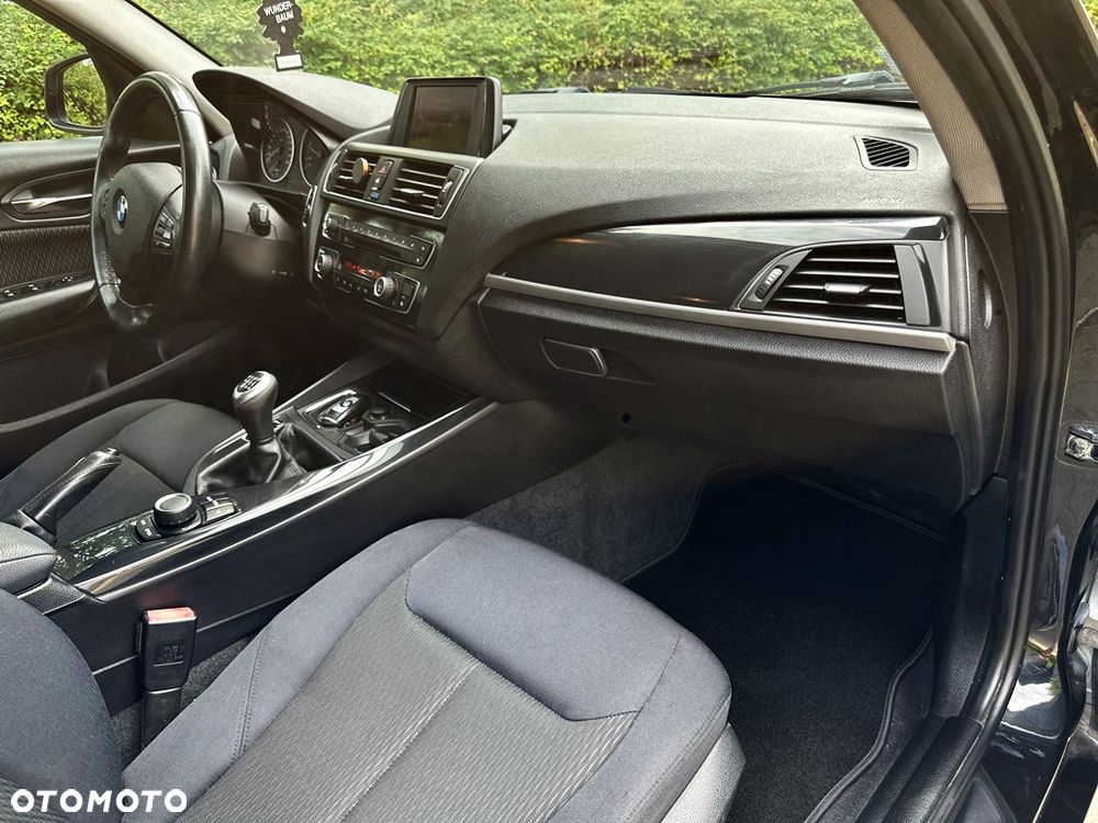 BMW Seria 1 118d Sport Line - 31