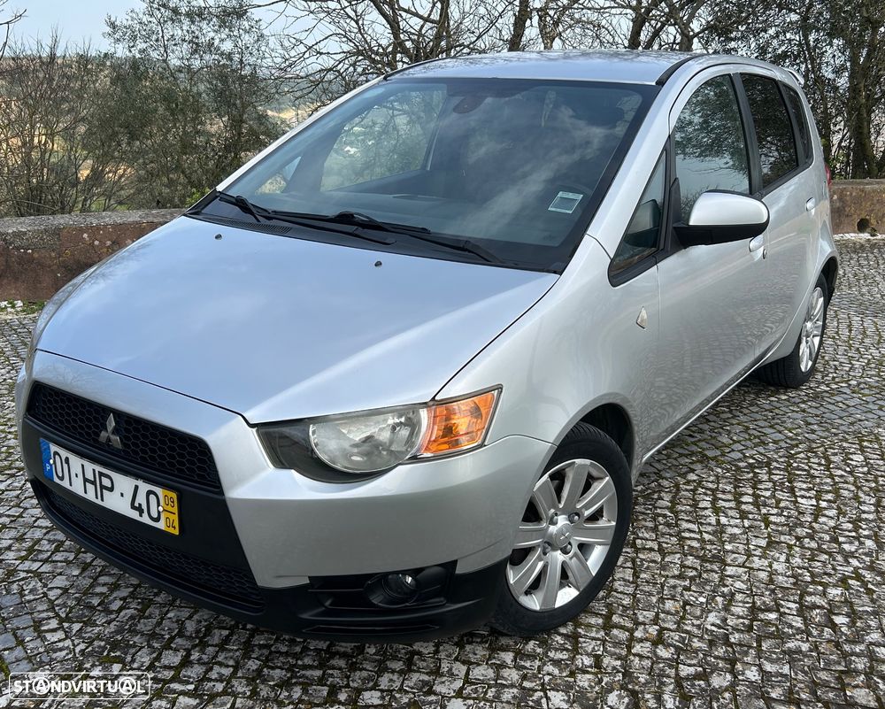 Mitsubishi Colt - 3