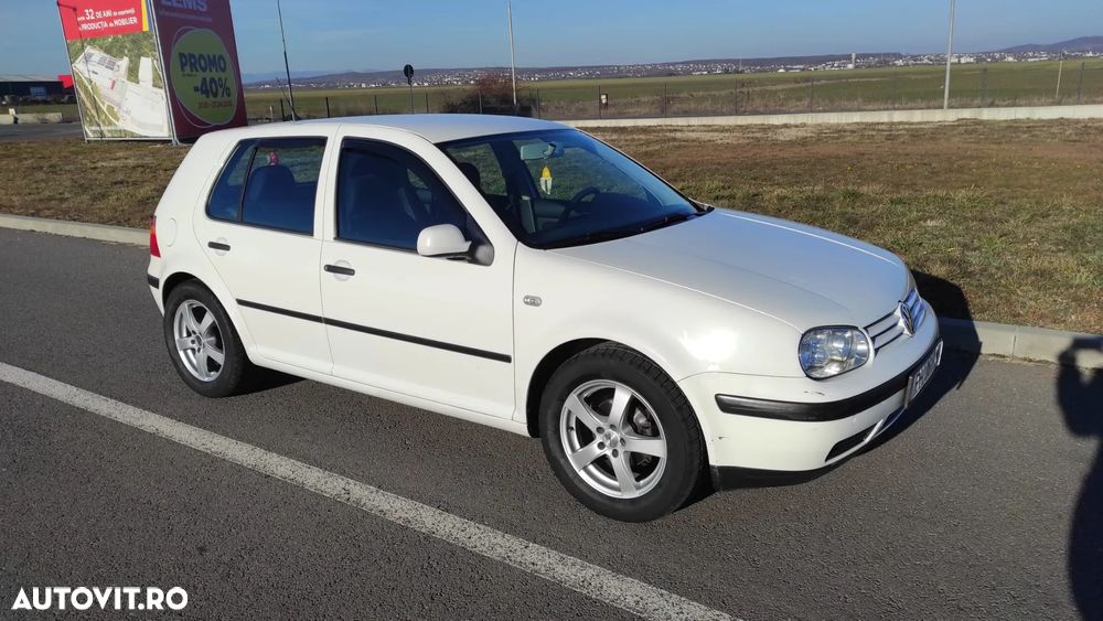 Volkswagen Golf - 20
