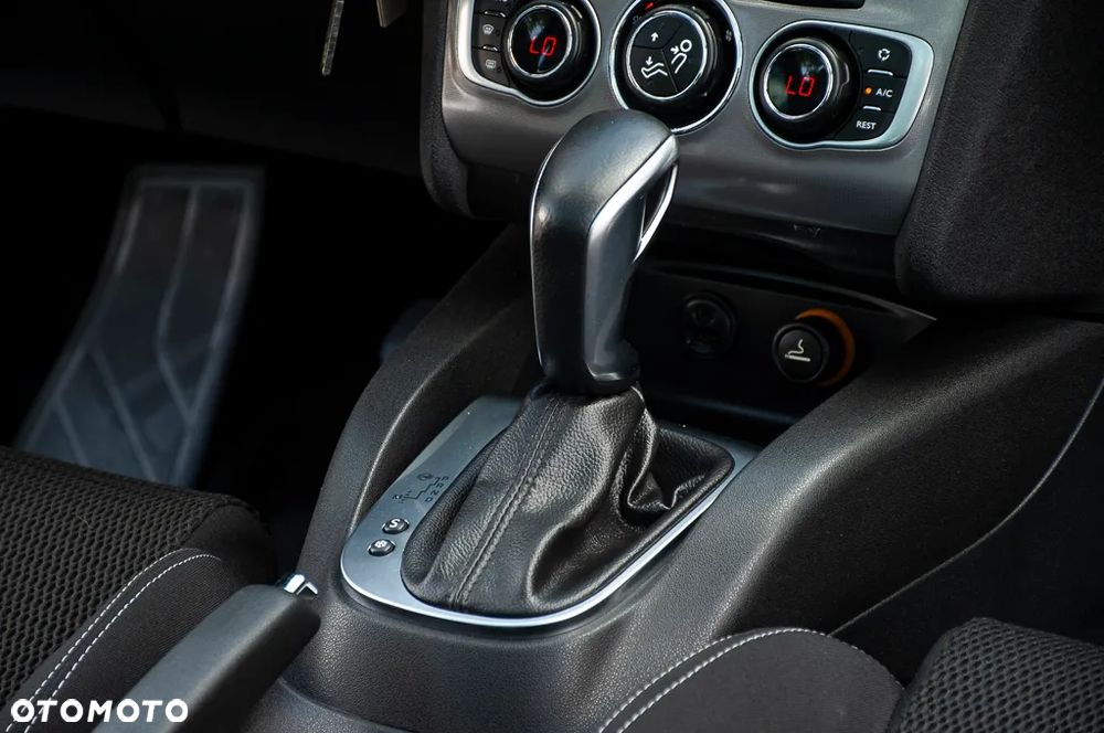 Citroën C4 PureTech 130 Stop & Start EAT6 Shine - 23
