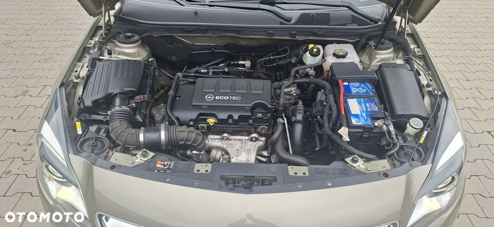 Opel Insignia 1.4 T Cosmo S&S - 34