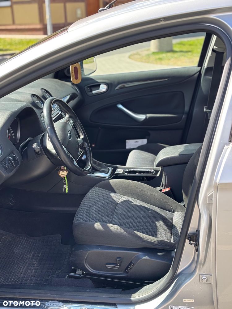 Ford Mondeo 2.3 Titanium - 24
