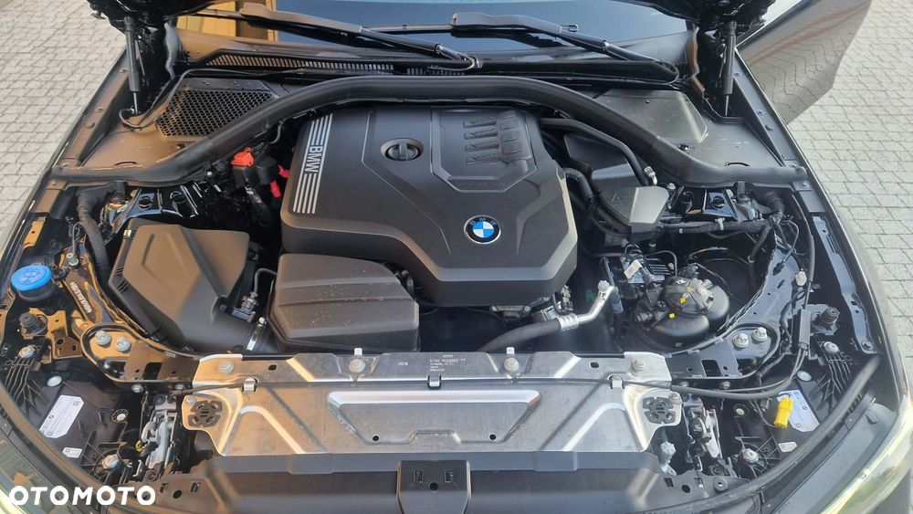BMW Seria 3 318i M Sport Edition - 22