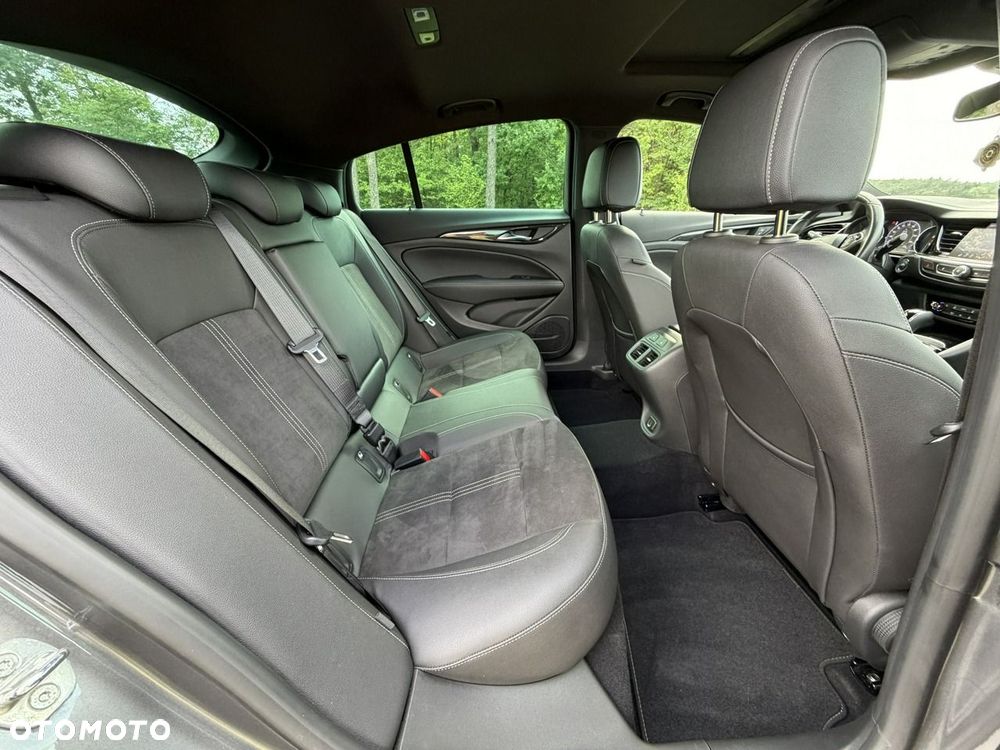 Opel Insignia - 12