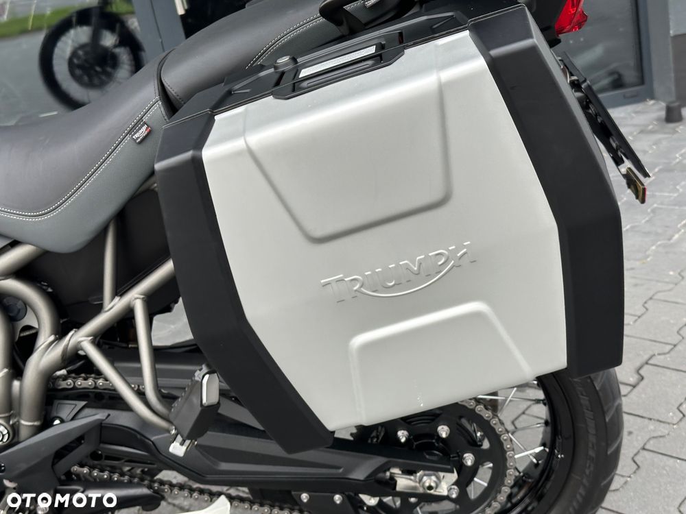 Triumph Tiger - 32