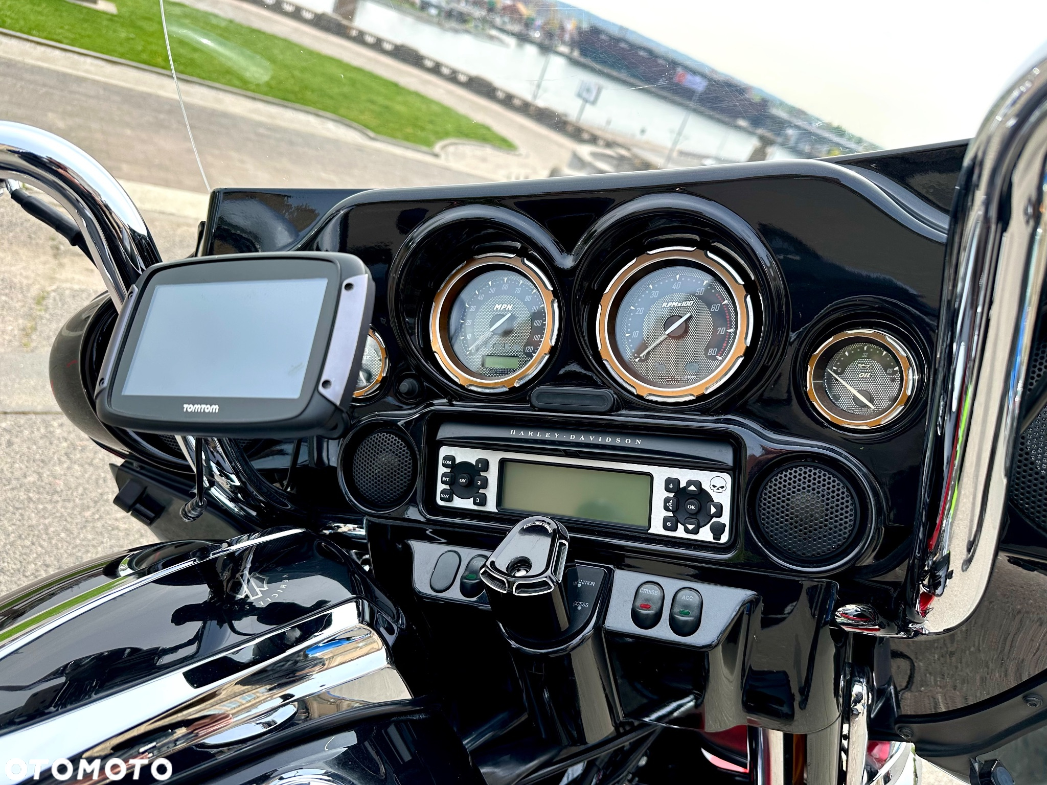 Harley-Davidson FLHS Electra Glide - 9