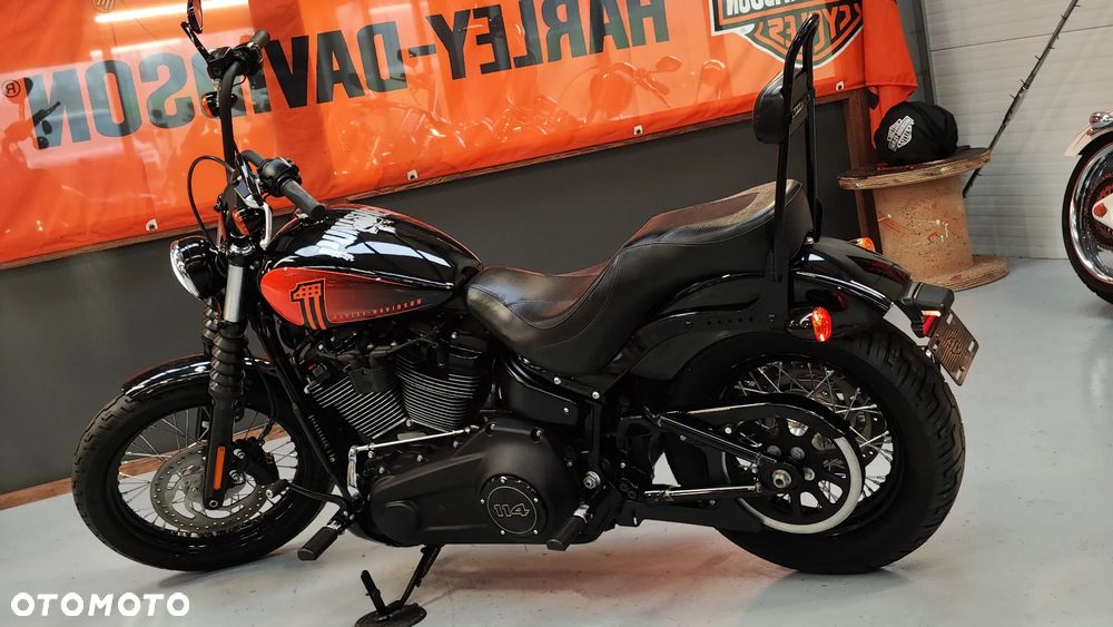 Harley-Davidson Softail Street Bob - 11