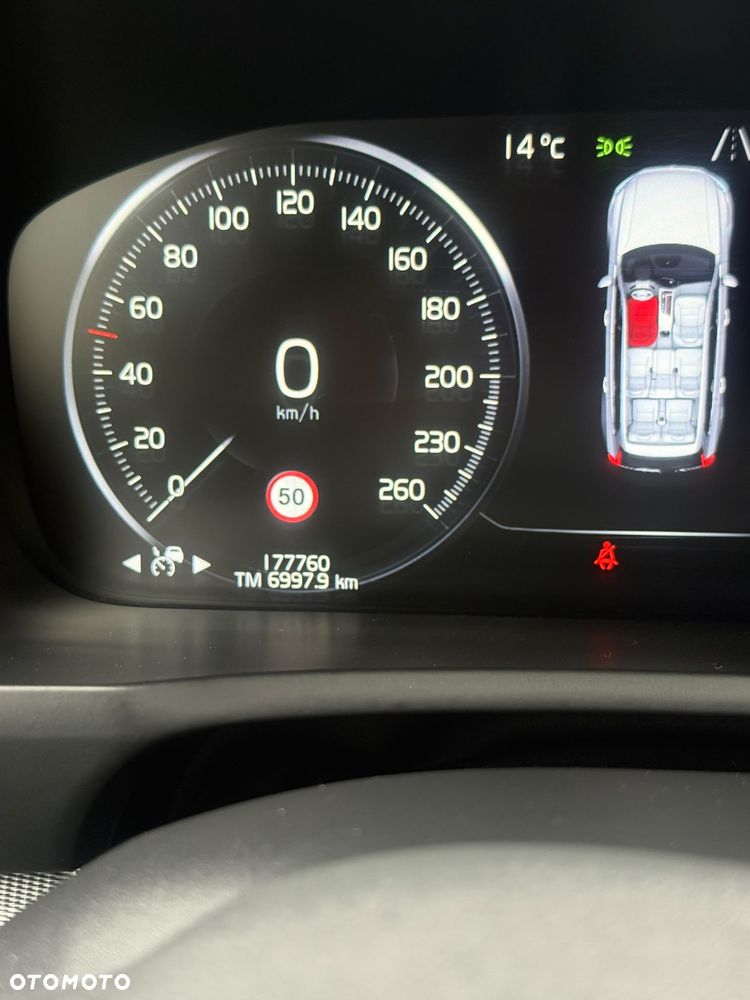 Volvo XC 90 B5 D AWD R-Design 7os - 6