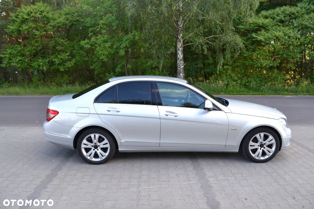 Mercedes-Benz Klasa C 220 CDI DPF Avantgarde - 13