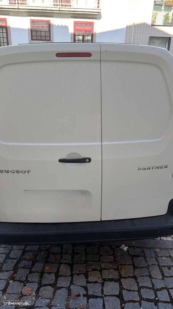 Peugeot Partner 1.6 e-HDi Style - 1