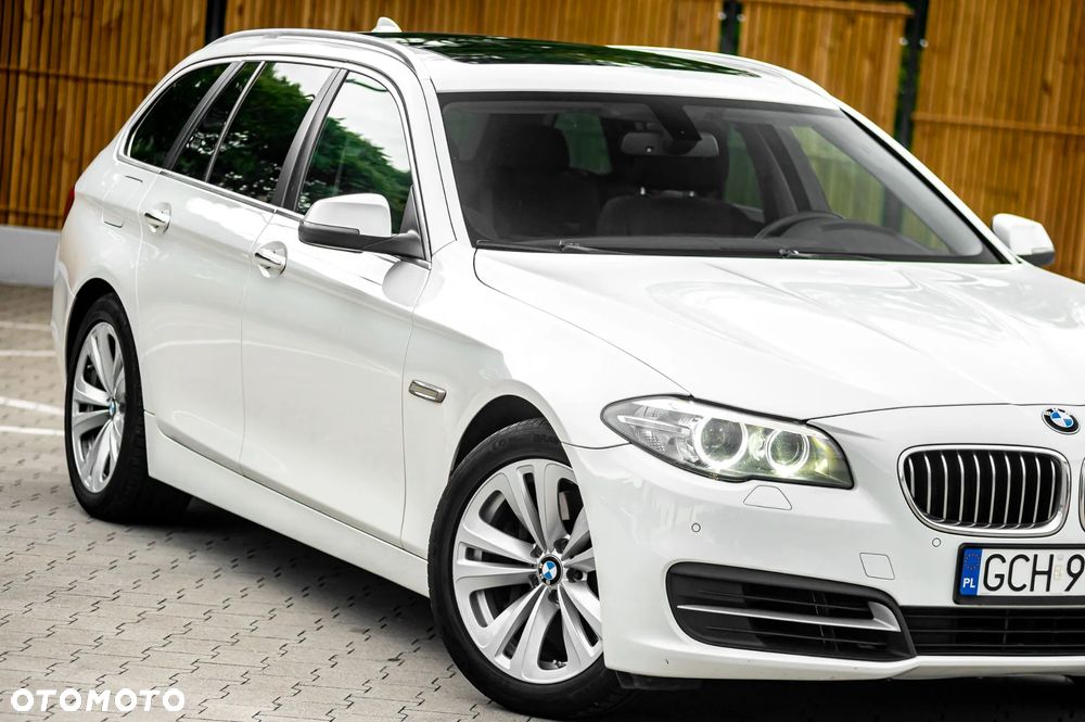 BMW Seria 5 525d Luxury Line - 3