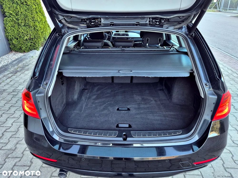 BMW Seria 3 318d DPF Edition Sport - 20