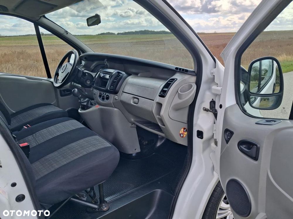Opel Vivaro - 22