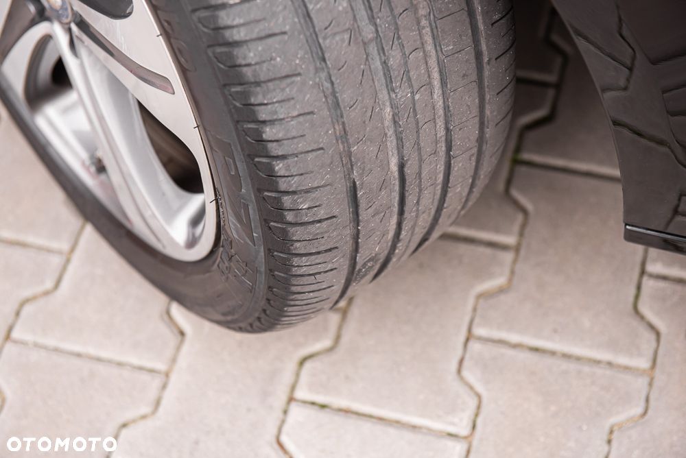 Mercedes-Benz Klasa E 220 d Business Edition 9G-TRONIC - 38