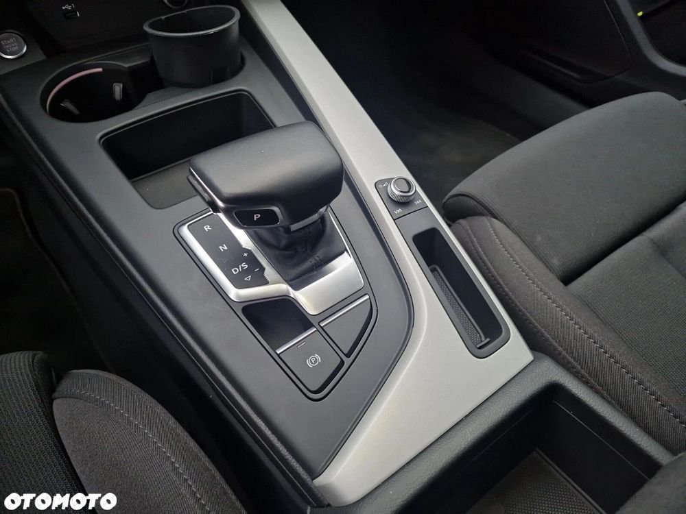 Audi A4 Limousine - 19