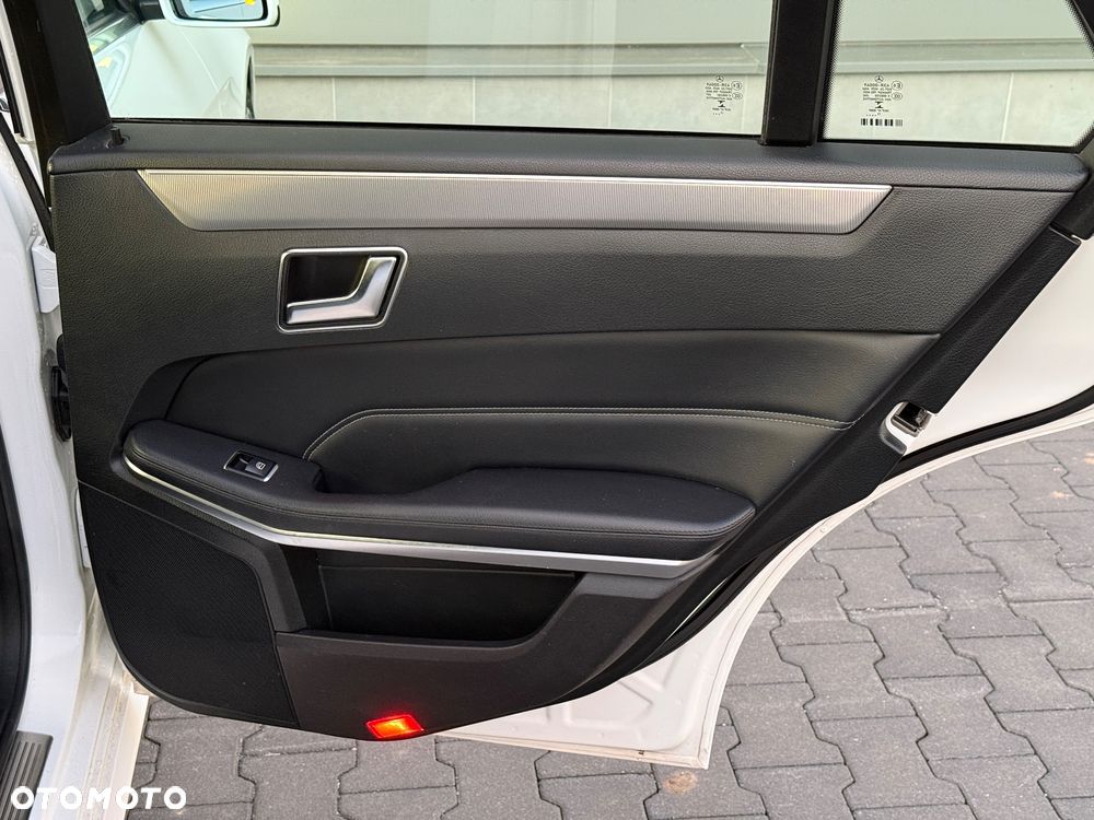 Mercedes-Benz Klasa E 350 BlueTEC 7G-TRONIC Avantgarde - 21