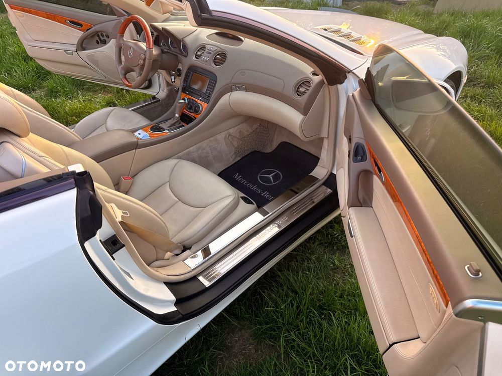 Mercedes-Benz SL 500 - 35
