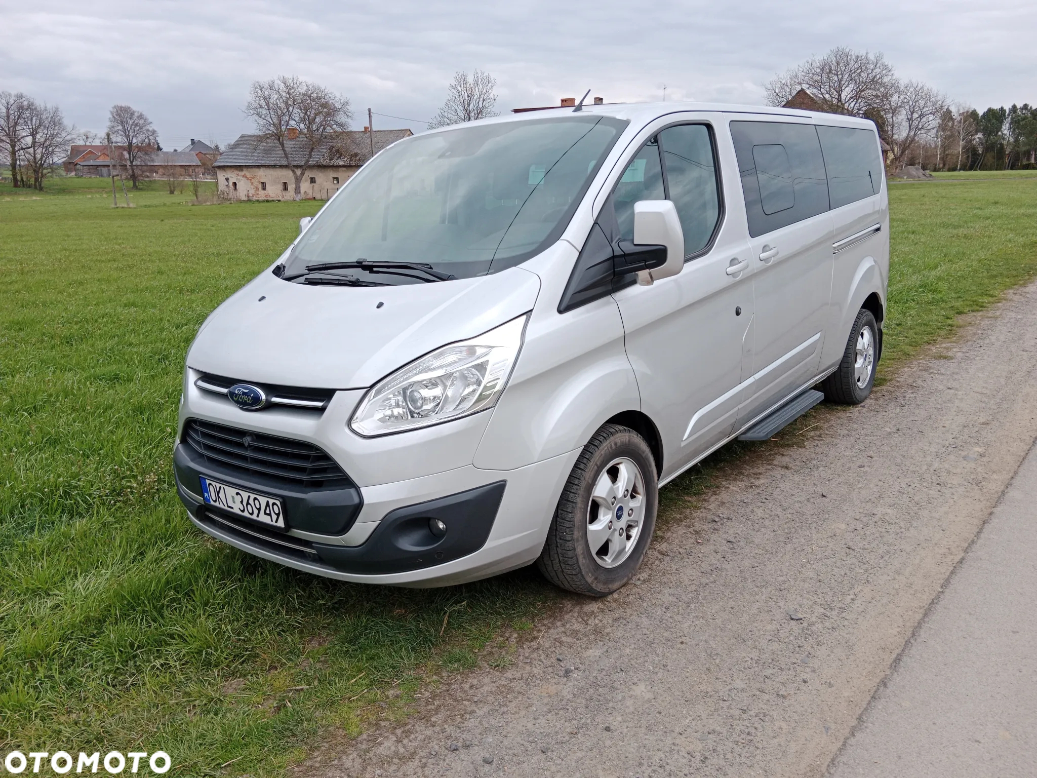 Ford Tourneo Custom - 3