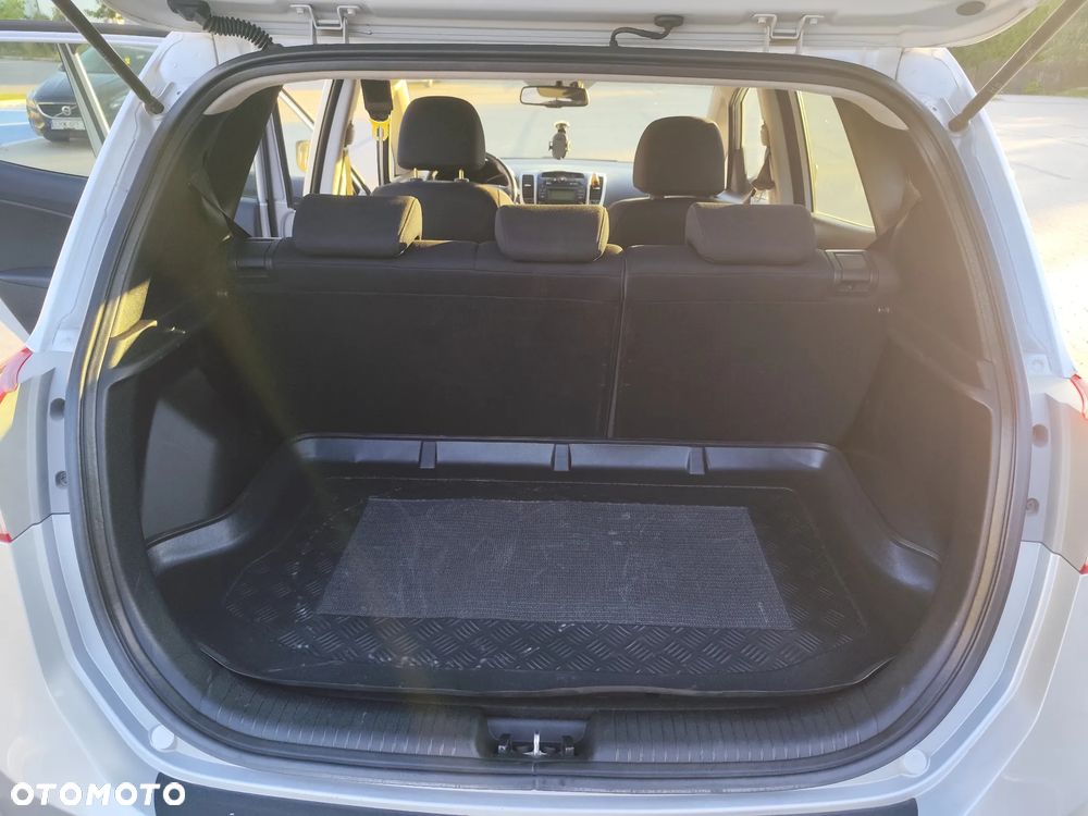 Hyundai ix20 1.4 Comfort - 24
