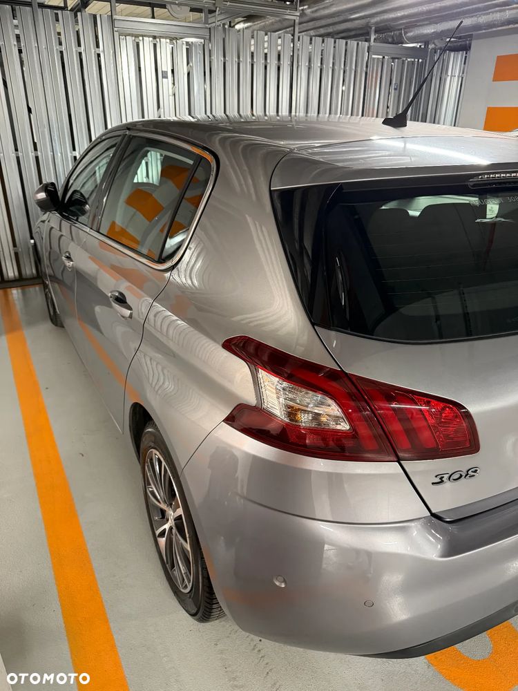 Peugeot 308 1.2 PureTech Allure S&S - 14