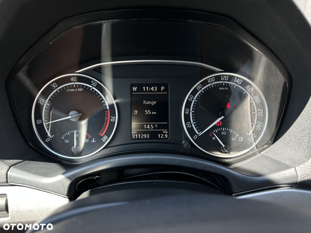 Skoda Octavia 2.0 TSI DSG RS - 27