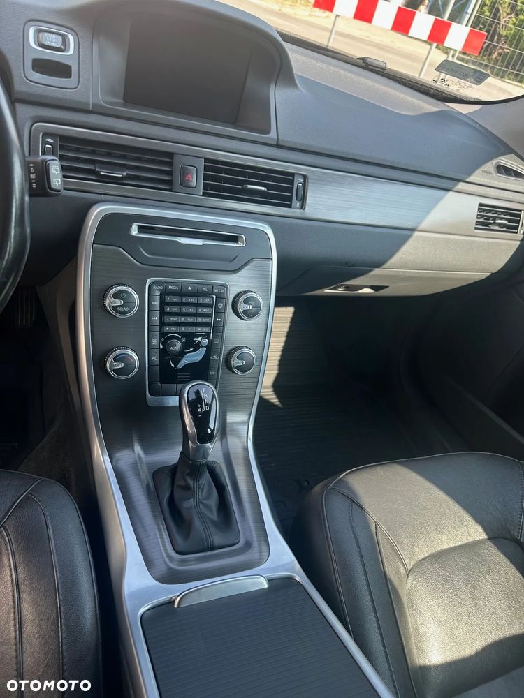 Volvo V70 D4 Geartronic Momentum - 16