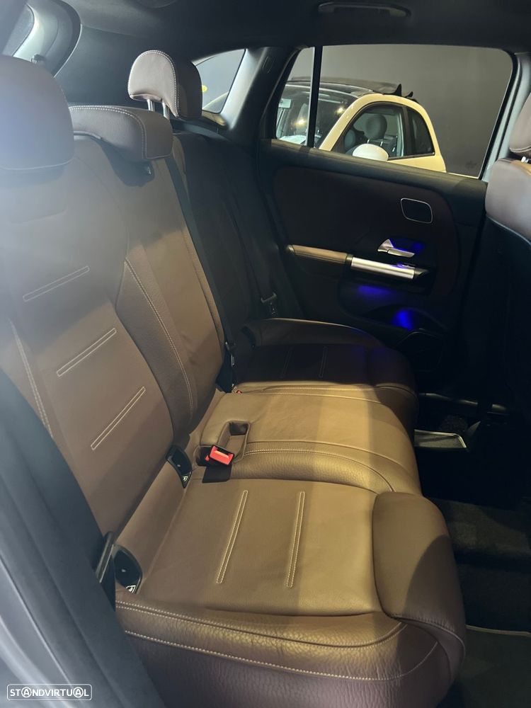 Mercedes-Benz GLA 180 d - 42