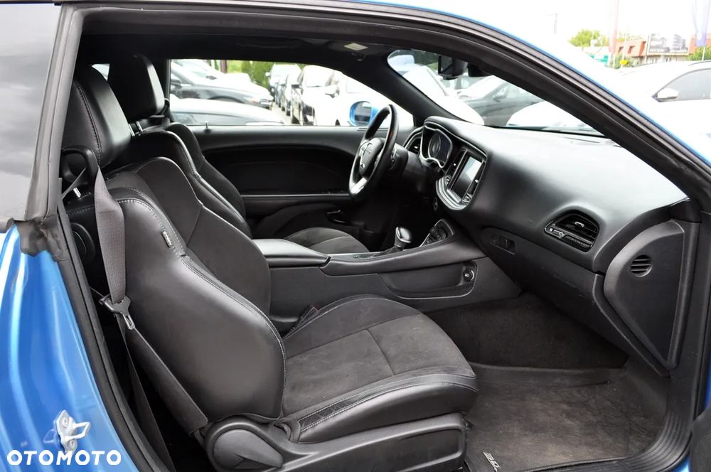 Dodge Challenger 5.7 R/T - 28
