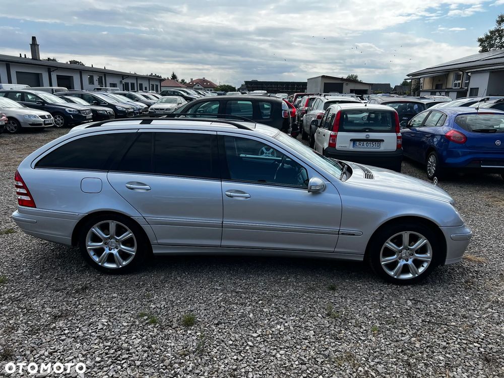 Mercedes-Benz Klasa C 220 CDI Automatik Avantgarde Sport Edition - 11