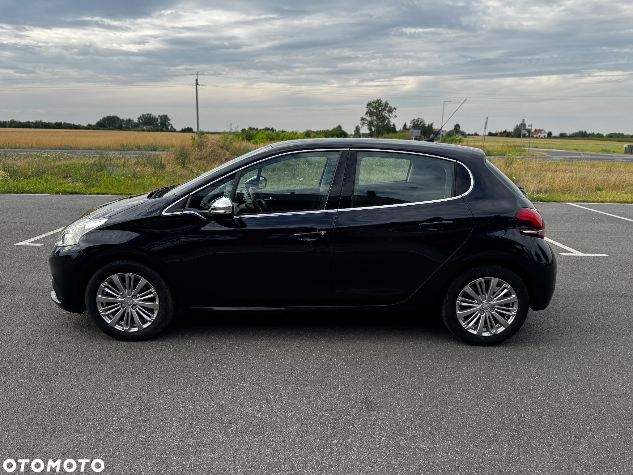 Peugeot 208 1.2 PureTech Allure - 12