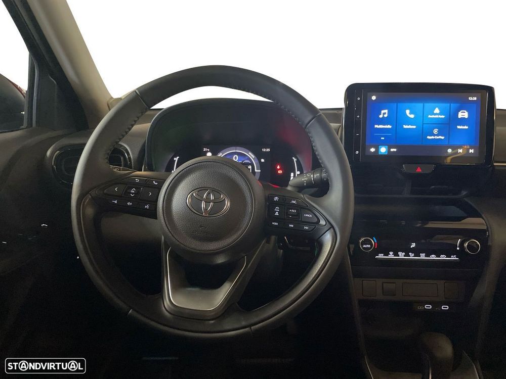 Toyota Yaris Cross 1.5 Hybrid Comfort Plus — fotografia 16